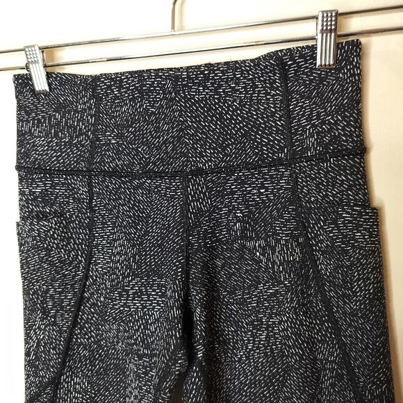 Athleta Salutation Stash Pocket Tight Black White Flecked - Picture 6 of 9